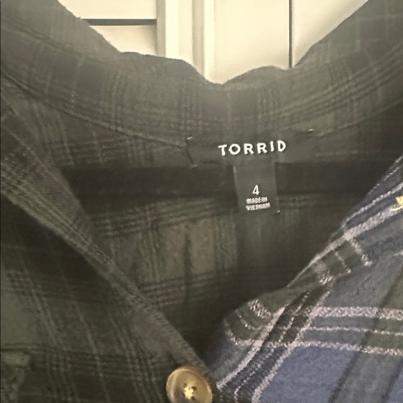 Torrid Flannel Gauze Oversized Shacket Size 4X - Picture 5 of 8